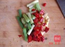 香辣田螺的做法图解1