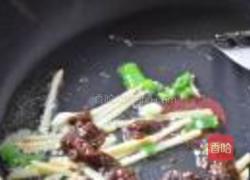 酱爆尖椒大肠的做法图解4