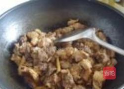 牛腩炖酸笋的做法图解6