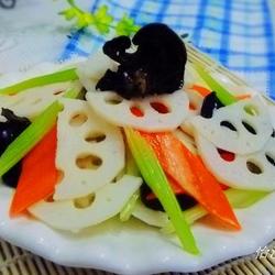 木耳拌莲藕的做法[图]