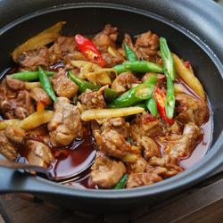 子姜焖鸭煲的做法[图]