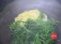 茼蒿炒鸡蛋的做法图解6