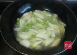 黄瓜豆瓣蛤蜊汤的做法图解4