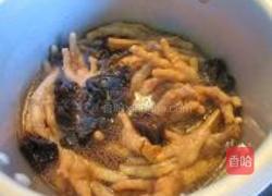 冬菇木耳焖鸡脚的做法图解8