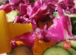 五彩蔬菜色拉的做法图解6