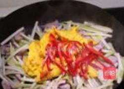 鸡蛋韭黄炒瘦肉的做法图解4