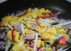 鸡蛋韭黄炒瘦肉的做法图解5