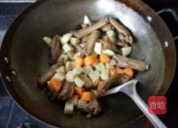 土豆焖仔排的做法图解10