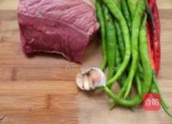 杭椒牛柳的做法图解1