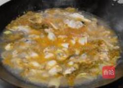 酸菜海鲜锅的做法图解5