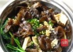 木耳腐竹拌菠菜的做法图解9