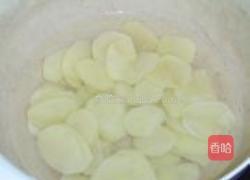 马铃薯炒肉片的做法图解2