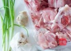 话梅排骨的做法图解1
