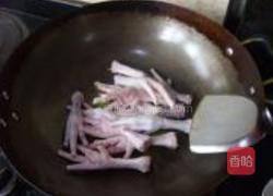 茶树菇烧凤爪的做法图解3