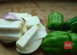 虎皮辣烧茄子的做法图解2