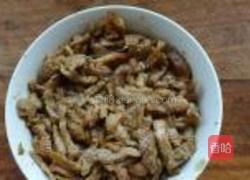 豇豆炒里脊的做法图解2