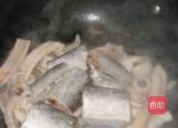 带鱼烧鱿鱼的做法图解5