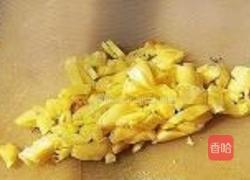 虾皮木耳炒鸡蛋的做法图解2