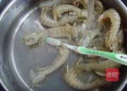 椒盐富贵虾的做法图解1