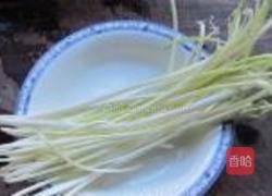 韭芽炒鸭蛋的做法图解5