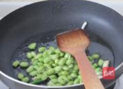 兰花菇炒鸡心的做法图解3