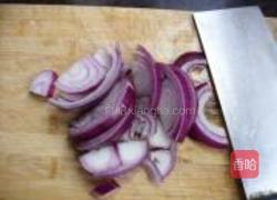 球葱炒鸡爪的做法图解3