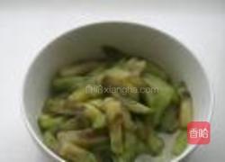 肉片水汆茄条的做法图解3
