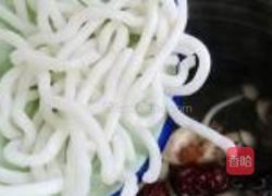 菌汤双粉鱼丸的做法图解7