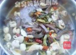 酸菜肥肠鸭血煲的做法图解9