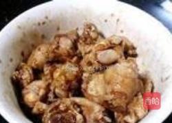 无油烟芋头焖鸡翅的做法图解3