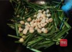 银鱼小炒的做法图解7