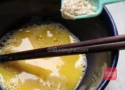 桃仁野葱炒蛋的做法图解4