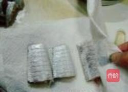 京味儿焖酥带鱼的做法图解2