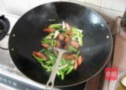 蒜苗炒豆腐的做法图解5