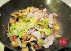 豆腐干炒乌元海参的做法图解12