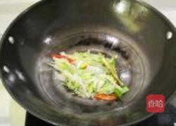 豆腐干炒乌元海参的做法图解3