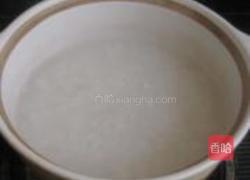 扁豆花肉片糯米粥的做法图解3