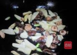 香菇冬笋面筋的做法图解4