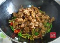 酸豆角烧鸭的做法图解12