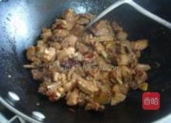 酸豆角烧鸭的做法图解9