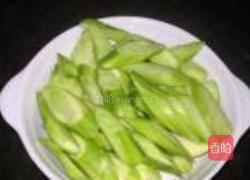 芥蓝炒腊味的做法图解2