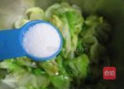 炝拌绿甘蓝的做法图解4