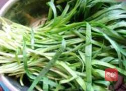 韭菜虾皮鸡蛋水饺的做法图解3