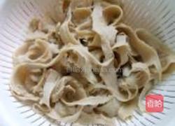 孜然炒面筋的做法图解1