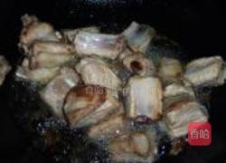 苦瓜炖排骨的做法图解2