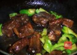 苦瓜炖排骨的做法图解9