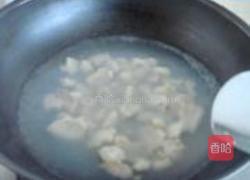 紫苏炒粉肠的做法图解3