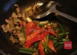 紫苏炒粉肠的做法图解7