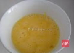 白菜叶炒鸡蛋的做法图解2