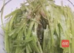翡翠莴苣丝的做法图解3